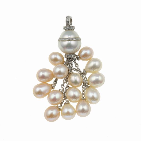 Pendente con perle e piccoli diamanti  - Asta Gioielli - Associazione Nazionale - Case d'Asta italiane