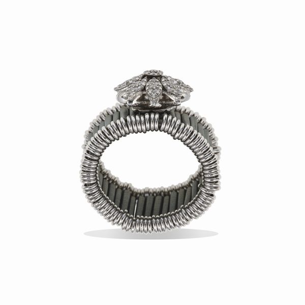 Anello fiore con diamanti taglio brillante  - Asta Gioielli - Associazione Nazionale - Case d'Asta italiane
