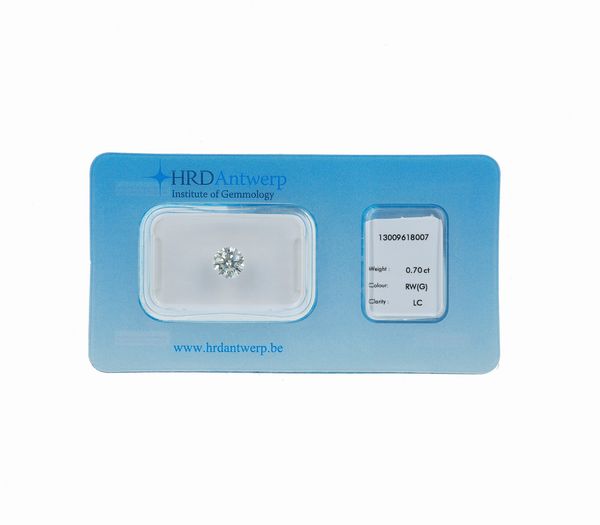 Diamante taglio rotondo a brillante di ct 0.70, colore G, caratteristiche interne IF, fluorescenza UV nulla  - Asta Gioielli - Associazione Nazionale - Case d'Asta italiane