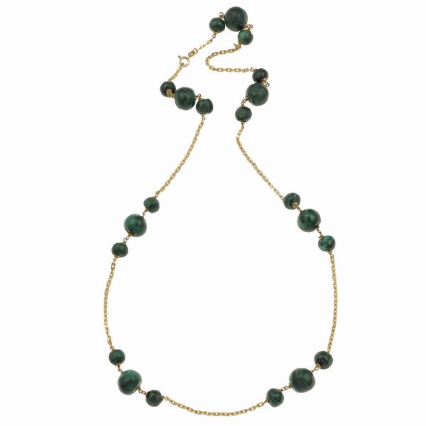 Lotto composto da quattro collane con lapislazzuli, malachite e corallo  - Asta Gioielli - Associazione Nazionale - Case d'Asta italiane