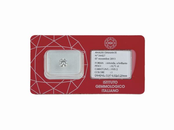 Diamante taglio rotondo a brillante di ct 0.72, colore I, caratteristiche interne VVS2, fluorescenza UV debole  - Asta Gioielli - Associazione Nazionale - Case d'Asta italiane