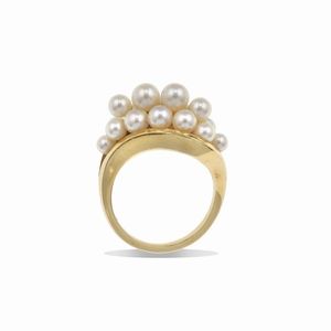 Mikimoto. Anello con perle coltivate  - Asta Gioielli - Associazione Nazionale - Case d'Asta italiane