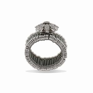 Anello fiore con diamanti taglio brillante  - Asta Gioielli - Associazione Nazionale - Case d'Asta italiane