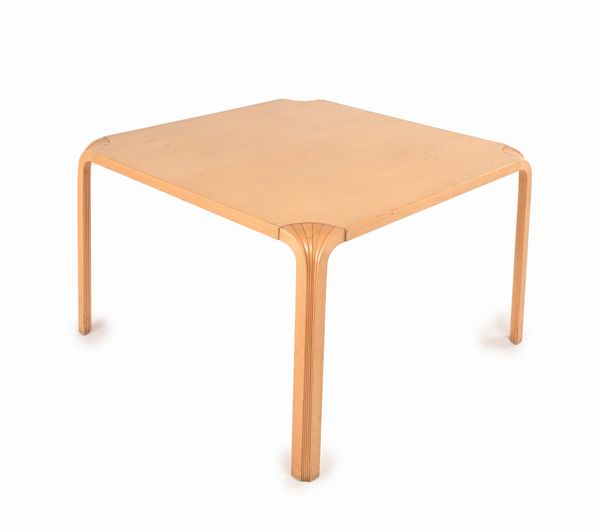 ALVAR AALTO : Tavolo basso produzione Artek  - Asta Design e Arti Decorative del XX Secolo - Associazione Nazionale - Case d'Asta italiane