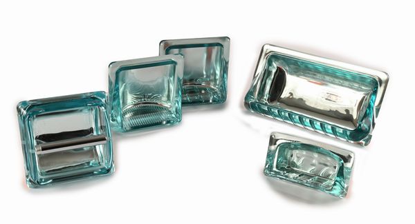 Set da bagno portasaponi da muro  - Asta Design e Arti Decorative del XX Secolo - Associazione Nazionale - Case d'Asta italiane