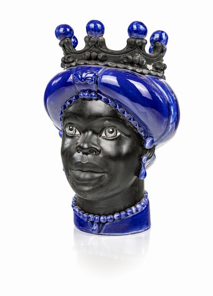Testa di moro in ceramica artigianale di Caltagirone Verus nei toni del blu  - Asta Design e Arti Decorative del XX Secolo - Associazione Nazionale - Case d'Asta italiane