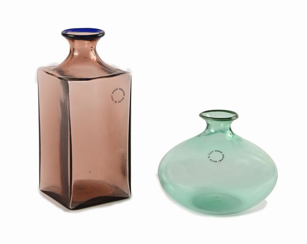 Venini Murano : Lotto di due bottiglie in vetro di Murano  - Asta Design e Arti Decorative del XX Secolo - Associazione Nazionale - Case d'Asta italiane