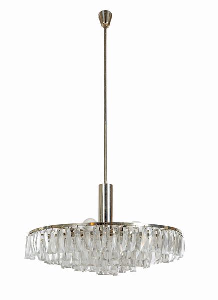 Lampadario a 8 luci da soffitto in metallo e ciondoli in cristallo  - Asta Design e Arti Decorative del XX Secolo - Associazione Nazionale - Case d'Asta italiane