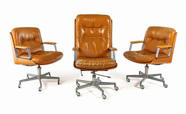 Tre poltrone da ufficio girevoli con ruote prod. Vaghi  - Asta Design e Arti Decorative del XX Secolo - Associazione Nazionale - Case d'Asta italiane