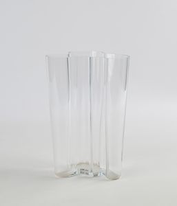 ALVAR AALTO : Vaso in vetro incolore soffiato di forma polilobata, prod. Littala  - Asta Design e Arti Decorative del XX Secolo - Associazione Nazionale - Case d'Asta italiane