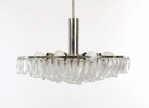 Lampadario a 8 luci da soffitto in metallo e ciondoli in cristallo  - Asta Design e Arti Decorative del XX Secolo - Associazione Nazionale - Case d'Asta italiane