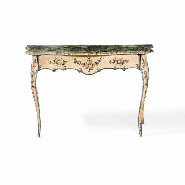 Consolle in legno laccato a motivi floreali su fondo beige, Genova XVIII secolo  - Asta Antiquariato - Associazione Nazionale - Case d'Asta italiane