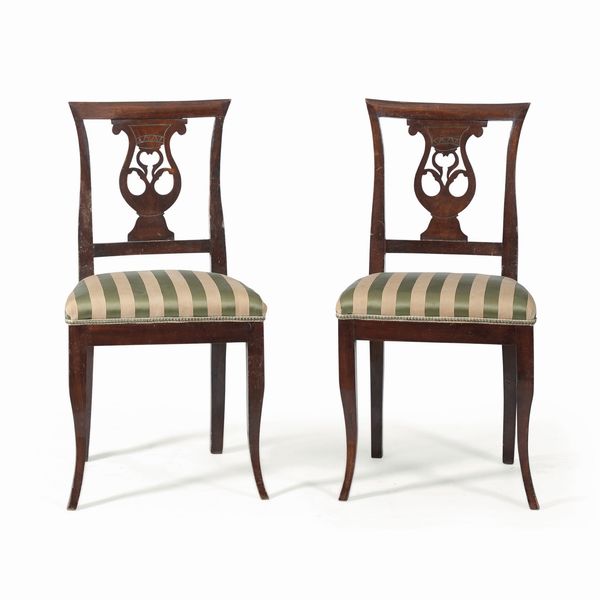 Coppia di sedie in mogano. Inghilterra XIX secolo  - Asta Antiquariato - Associazione Nazionale - Case d'Asta italiane