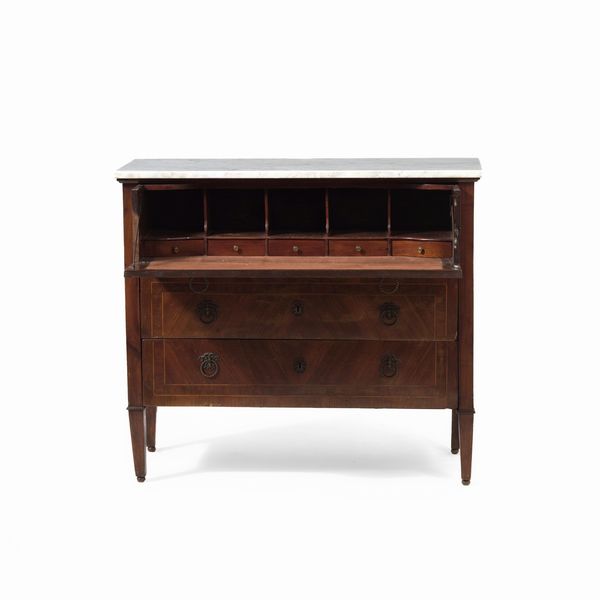 Cassettone lastronato e filettato. Fine XVIII secolo  - Asta Antiquariato - Associazione Nazionale - Case d'Asta italiane