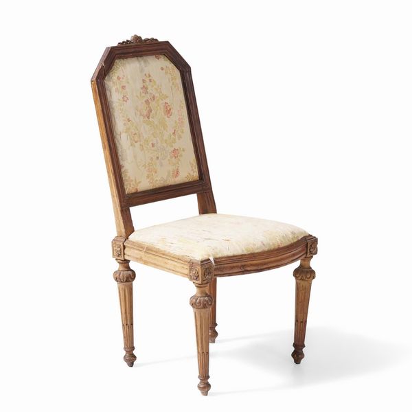 Sedia Luigi XVI in noce. Genova XVIII secolo  - Asta Antiquariato - Associazione Nazionale - Case d'Asta italiane