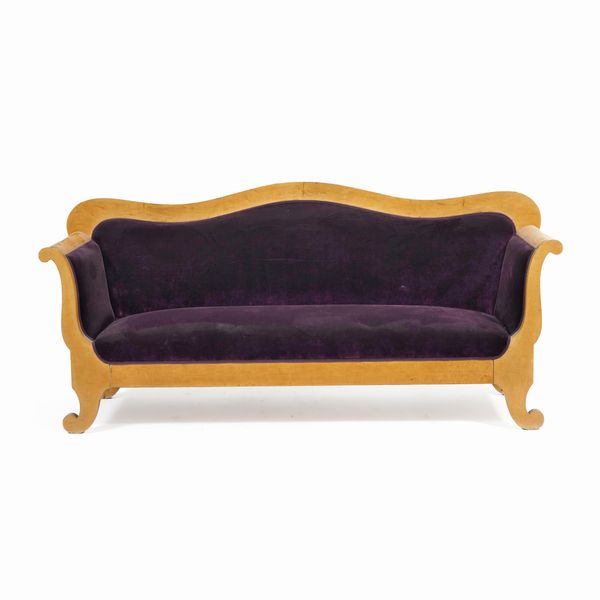 Divano Biedermeier rivestito velluto viola. XIX secolo  - Asta Antiquariato - Associazione Nazionale - Case d'Asta italiane