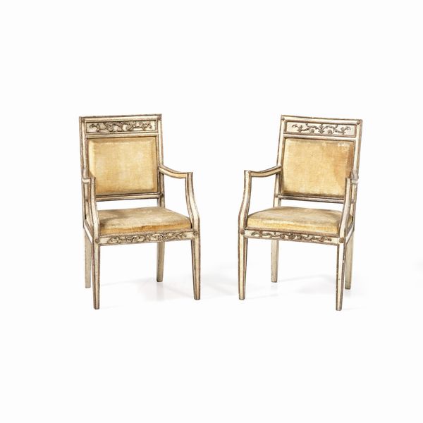 Coppia di poltrone in legno laccato e dorato, XIX-XX secolo  - Asta Antiquariato - Associazione Nazionale - Case d'Asta italiane