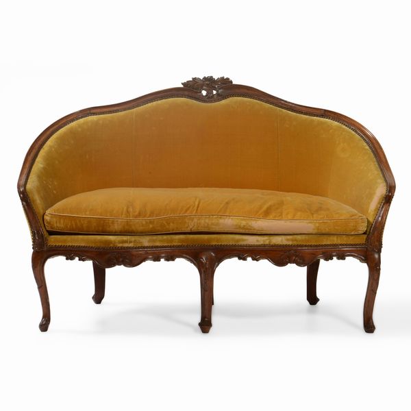 Divanetto Luigi XV in legno intagliato, Francia XVIII secolo  - Asta Antiquariato - Associazione Nazionale - Case d'Asta italiane