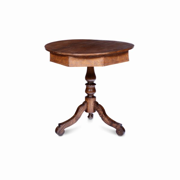 Tavolino tripode in stile  - Asta Antiquariato - Associazione Nazionale - Case d'Asta italiane