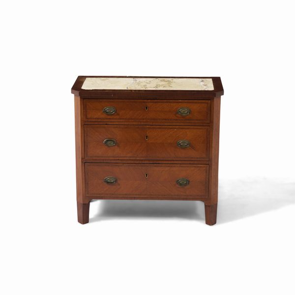 Piccolo cassettone lastronato in bois de rose. Inghilterra, XIX secolo  - Asta Antiquariato - Associazione Nazionale - Case d'Asta italiane