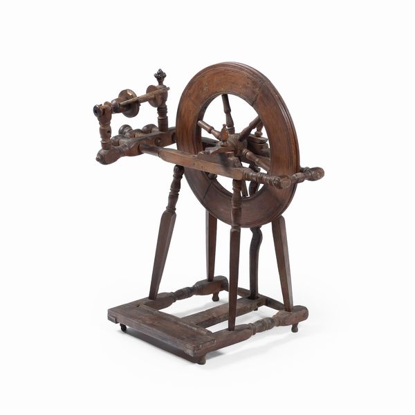 Arcolaio in noce  - Asta Antiquariato - Associazione Nazionale - Case d'Asta italiane