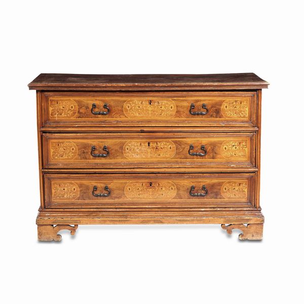 Cassettone in noce con intarsi in essenze pregiate. Italia settentrionale XVIII secolo  - Asta Antiquariato - Associazione Nazionale - Case d'Asta italiane