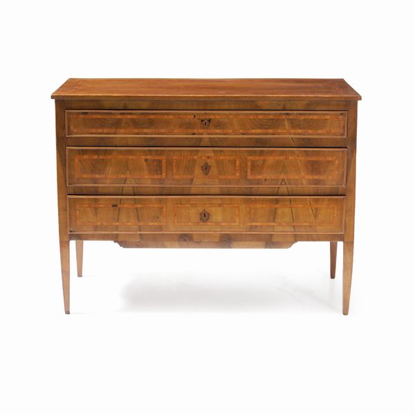 Cassettone direttorio lastronato ed intarsiato. XVIII-XIX secolo  - Asta Antiquariato - Associazione Nazionale - Case d'Asta italiane