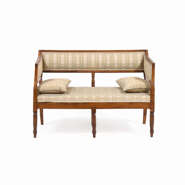 Divanetto in legno, XIX secolo  - Asta Antiquariato - Associazione Nazionale - Case d'Asta italiane