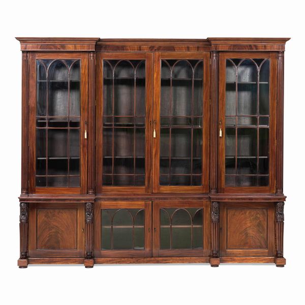 Grande libreria a doppio corpo in mogano. Inghilterra, XIX secolo  - Asta Antiquariato - Associazione Nazionale - Case d'Asta italiane