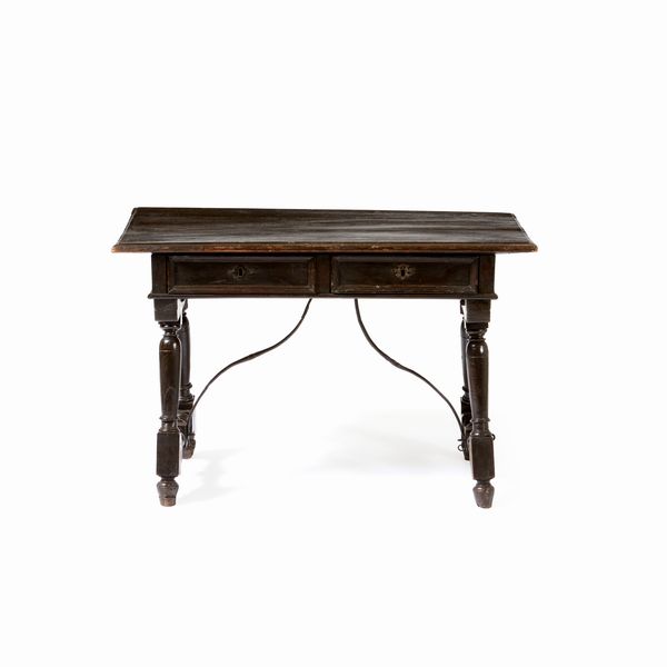 Tavolino in legno. Spagna o Italia meridionale, XVIII secolo  - Asta Antiquariato - Associazione Nazionale - Case d'Asta italiane