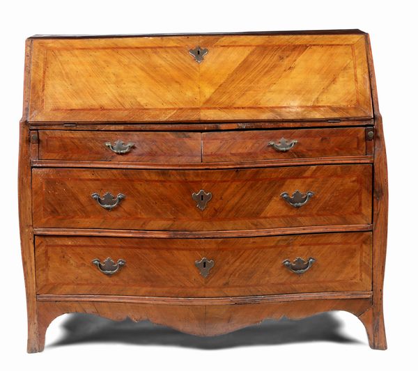 Ribalta in legno lastronato. Genova XVIII secolo  - Asta Antiquariato - Associazione Nazionale - Case d'Asta italiane