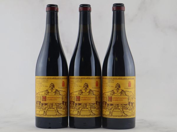 Montepulciano d’Abruzzo Valentini 2015  - Asta Vini Pregiati da una Ricercata Collezione - Associazione Nazionale - Case d'Asta italiane