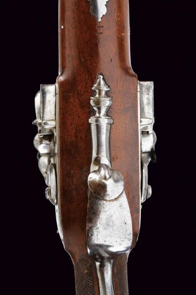 Bella pistola a pietra focaia a due canne  - Asta La Collezione di Armi Antiche di un Gentiluomo Californiano - Associazione Nazionale - Case d'Asta italiane