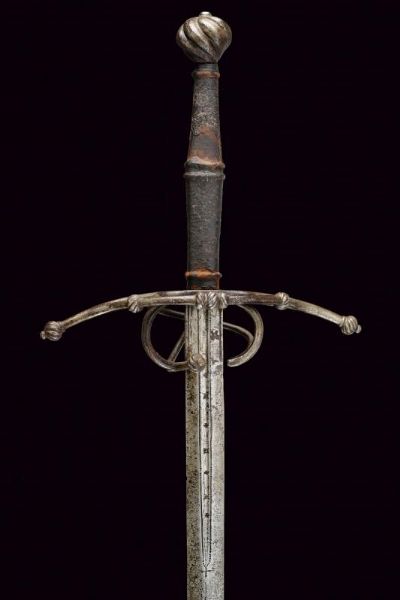 Spada bastarda a una mano e mezza  - Asta La Collezione di Armi Antiche di un Gentiluomo Californiano - Associazione Nazionale - Case d'Asta italiane