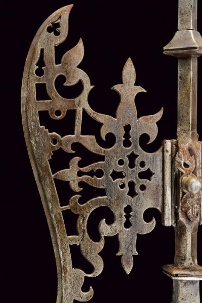 Alabarda in stile del XVII secolo  - Asta La Collezione di Armi Antiche di un Gentiluomo Californiano - Associazione Nazionale - Case d'Asta italiane