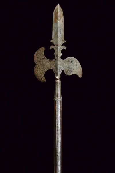 Alabarda incisa in stile del XVII secolo  - Asta La Collezione di Armi Antiche di un Gentiluomo Californiano - Associazione Nazionale - Case d'Asta italiane