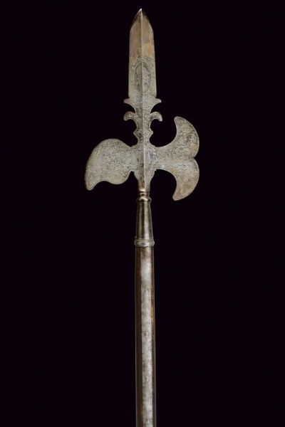Alabarda incisa in stile del XVII secolo  - Asta La Collezione di Armi Antiche di un Gentiluomo Californiano - Associazione Nazionale - Case d'Asta italiane