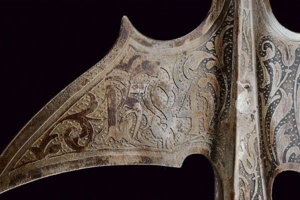 Alabarda incisa in stile del XVI secolo  - Asta La Collezione di Armi Antiche di un Gentiluomo Californiano - Associazione Nazionale - Case d'Asta italiane