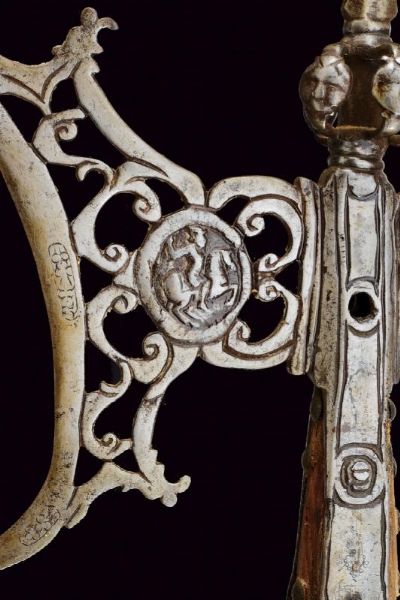 Alabarda  - Asta La Collezione di Armi Antiche di un Gentiluomo Californiano - Associazione Nazionale - Case d'Asta italiane