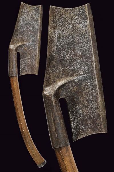 Ascia  - Asta La Collezione di Armi Antiche di un Gentiluomo Californiano - Associazione Nazionale - Case d'Asta italiane