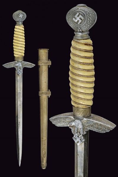 Pugnale da ufficiale di aviazione 2 modello (replica)  - Asta La Collezione di Armi Antiche di un Gentiluomo Californiano - Associazione Nazionale - Case d'Asta italiane