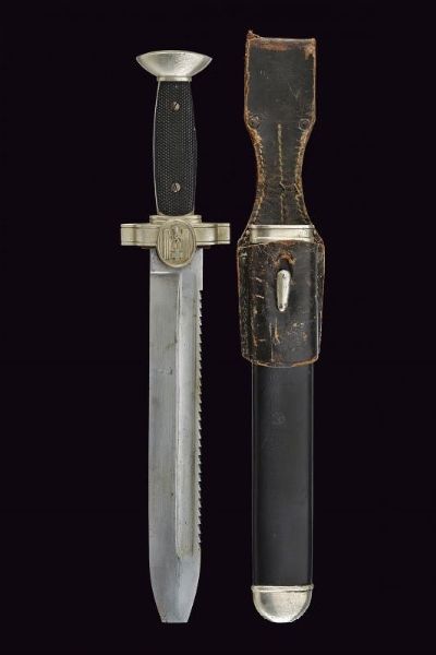 Pugnale da truppa della Croce Rossa  - Asta La Collezione di Armi Antiche di un Gentiluomo Californiano - Associazione Nazionale - Case d'Asta italiane