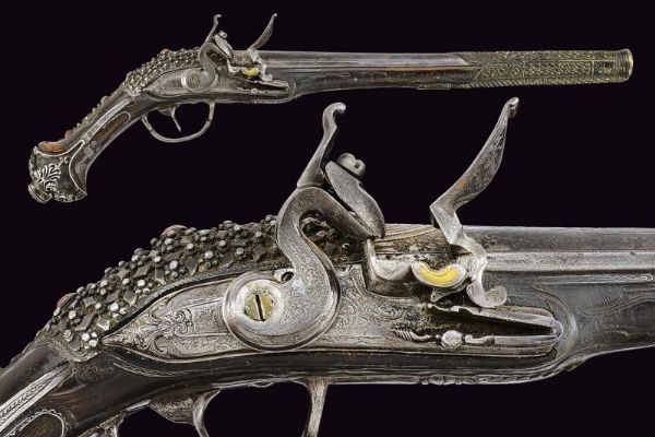 Bellissima pistola a pietra focaia in stile Ali Pasha con fornimenti in argento  - Asta La Collezione di Armi Antiche di un Gentiluomo Californiano - Associazione Nazionale - Case d'Asta italiane