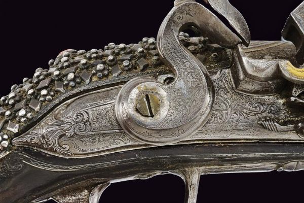 Bellissima pistola a pietra focaia in stile Ali Pasha con fornimenti in argento  - Asta La Collezione di Armi Antiche di un Gentiluomo Californiano - Associazione Nazionale - Case d'Asta italiane