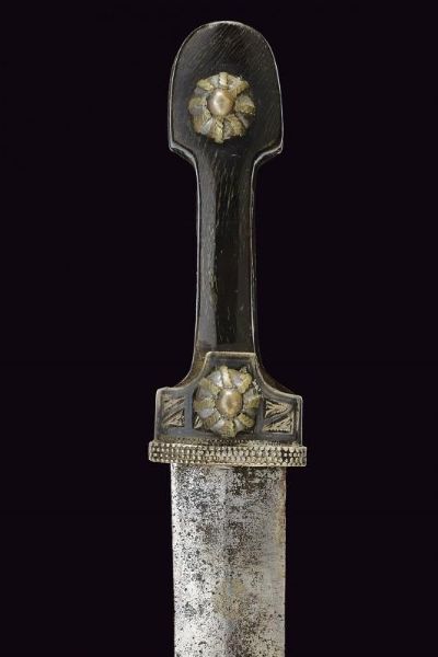 Kindjal  - Asta La Collezione di Armi Antiche di un Gentiluomo Californiano - Associazione Nazionale - Case d'Asta italiane