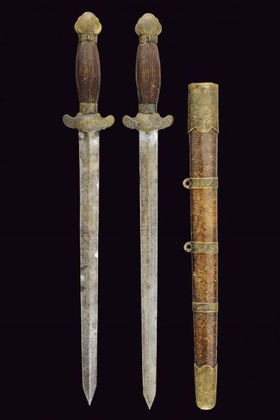 Spada corta doppia (Jian)  - Asta La Collezione di Armi Antiche di un Gentiluomo Californiano - Associazione Nazionale - Case d'Asta italiane