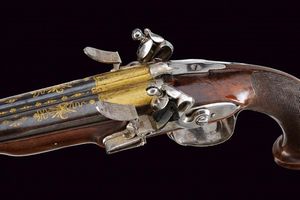 Bella pistola a pietra focaia a due canne  - Asta La Collezione di Armi Antiche di un Gentiluomo Californiano - Associazione Nazionale - Case d'Asta italiane