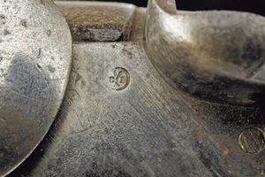 Pistola a pietra focaia da cavalleria  - Asta La Collezione di Armi Antiche di un Gentiluomo Californiano - Associazione Nazionale - Case d'Asta italiane