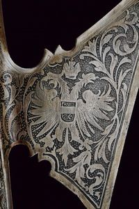 Alabarda incisa in stile del XVI secolo  - Asta La Collezione di Armi Antiche di un Gentiluomo Californiano - Associazione Nazionale - Case d'Asta italiane