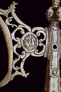 Alabarda  - Asta La Collezione di Armi Antiche di un Gentiluomo Californiano - Associazione Nazionale - Case d'Asta italiane